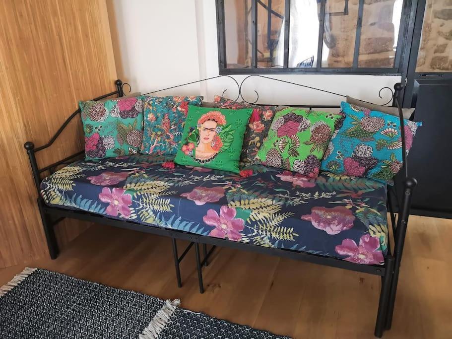 Pour Les Amoureux Des Vieilles Pierres Poussan Zewnętrze zdjęcie